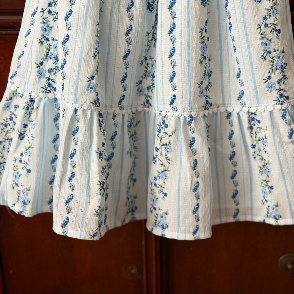 btween White with Light Blue Floral Smocked Puff Sleeve Dress NWT’s - Picture 5 of 9